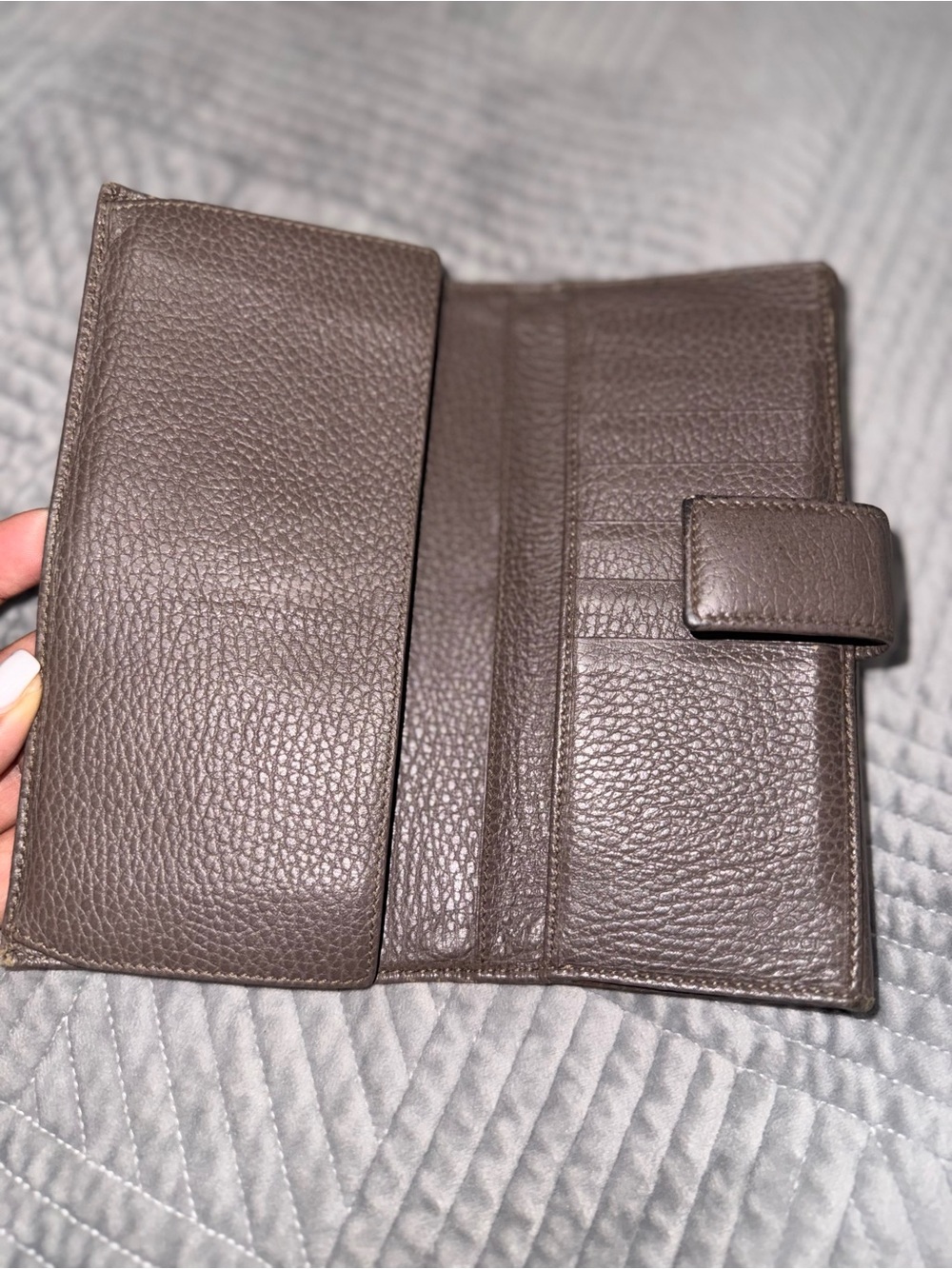 Gucci Taupe/Brown Pebbled Leather Continental Wallet with Silver Plaque - Picture 2 of 4